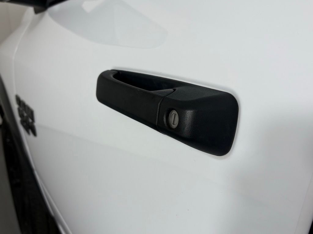 Used 2024 White Ram Warlock image 12