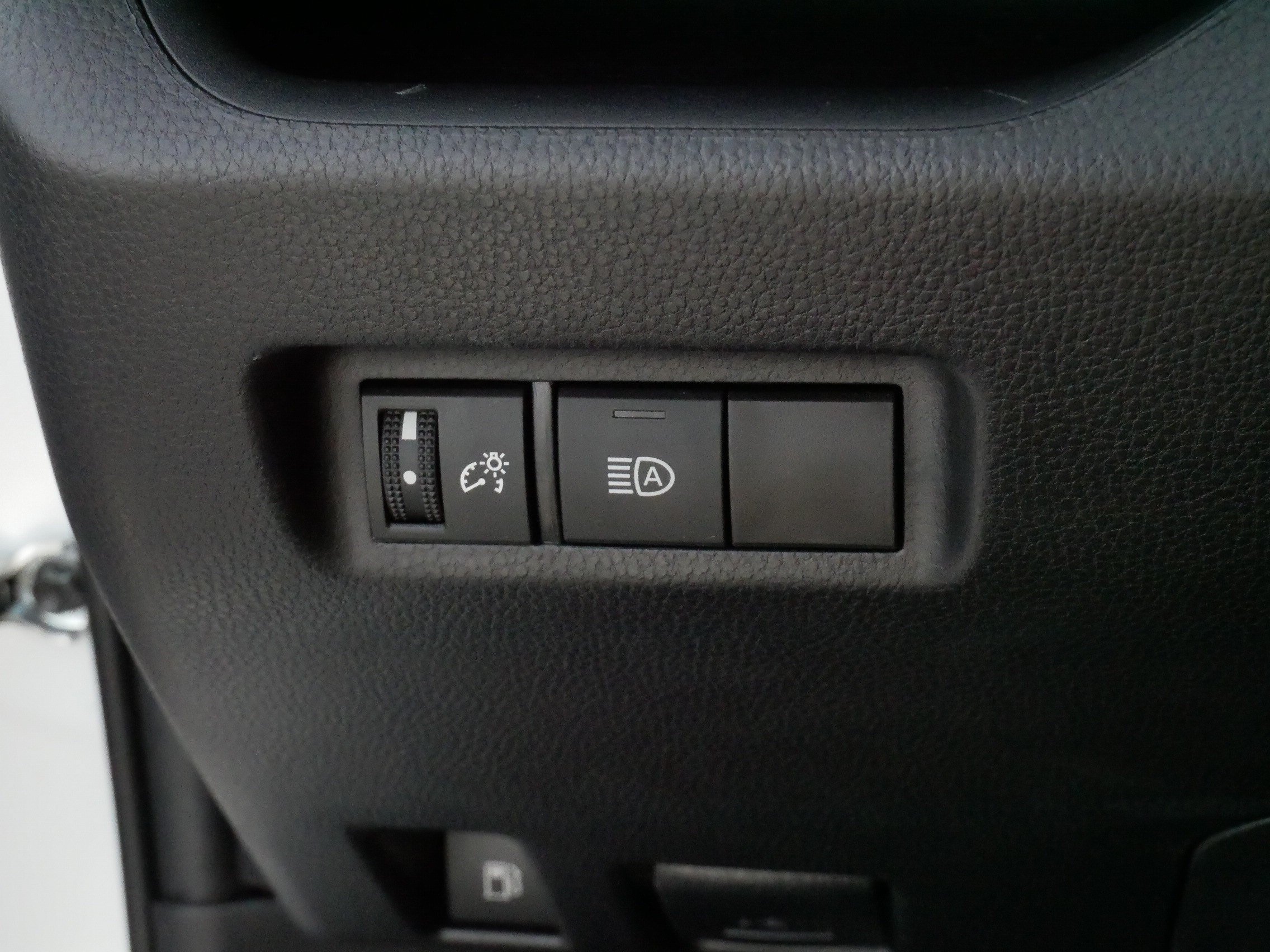 Certified Used 2025 ICE CAP Toyota Hybrid LE image 27