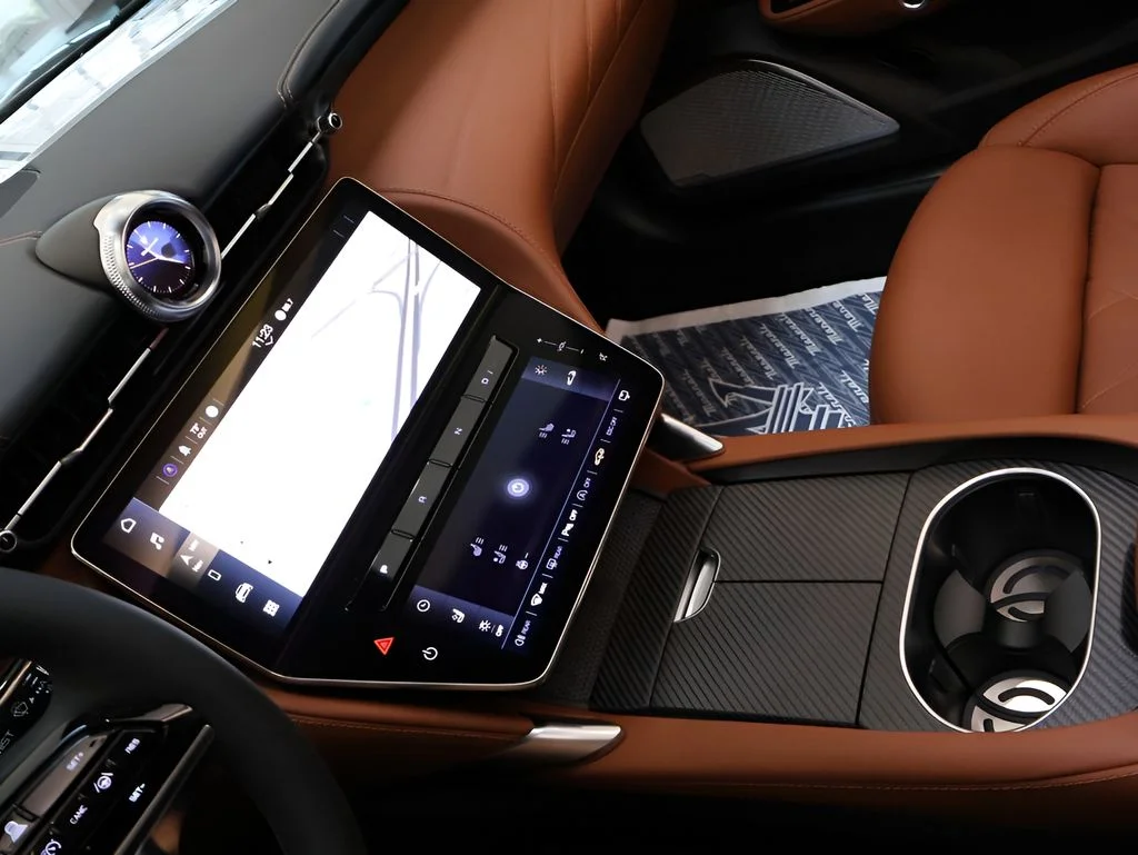 New 2026 Nero Assoluto Metallic Maserati Base image 25