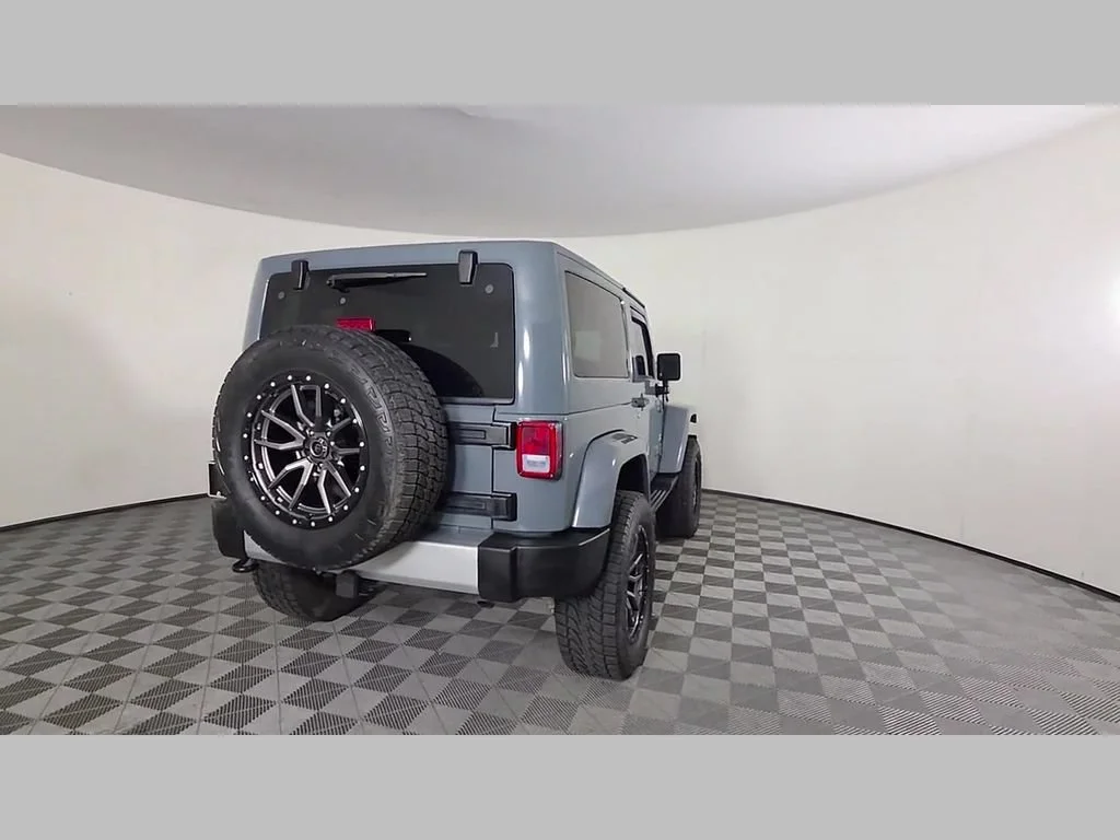 Used 2015 Anvil Clearcoat Jeep Sahara image 41