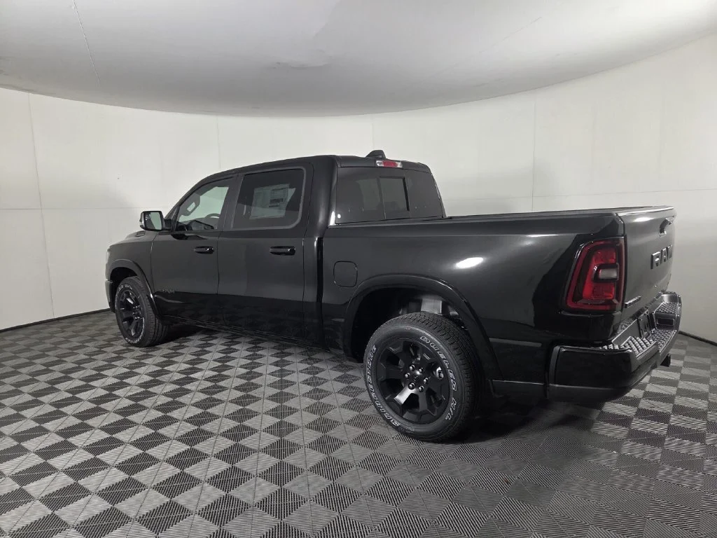 New 2027 Diamond Black Crystal Pearl-Coat Exterior Paint RAM Big Horn image 7