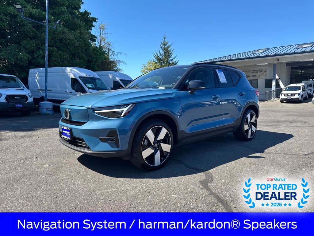 2023 Volvo XC40