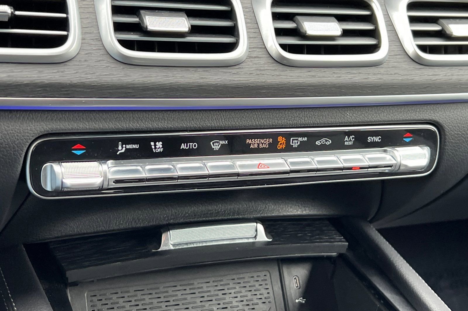 Used 2025 Polar White Mercedes-Benz 450 image 26