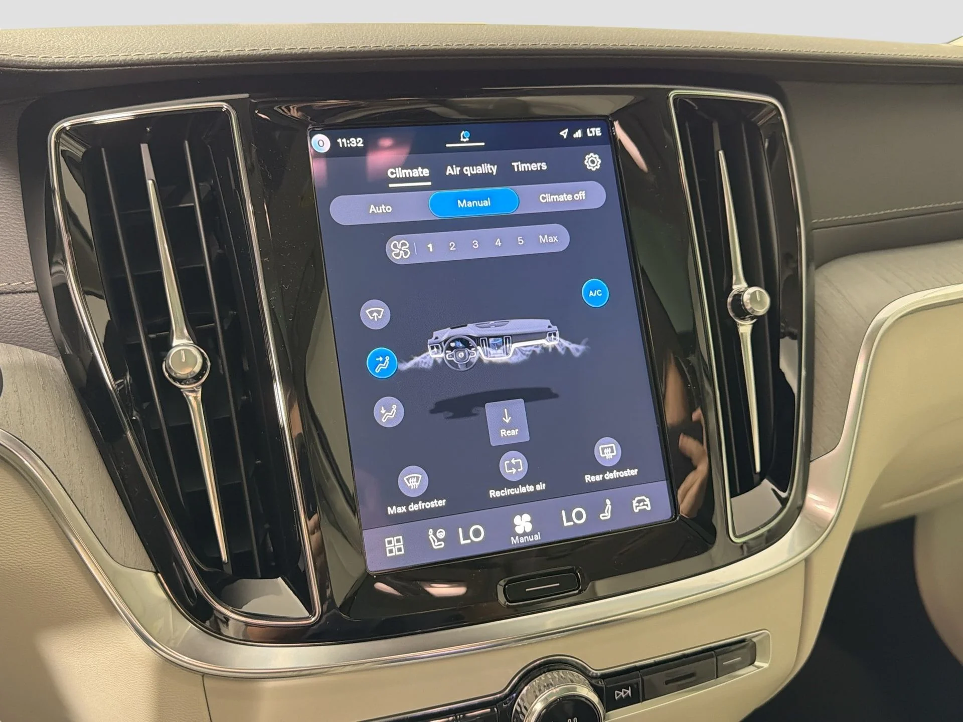 New 2026 Crystal White Volvo Ultra image 14