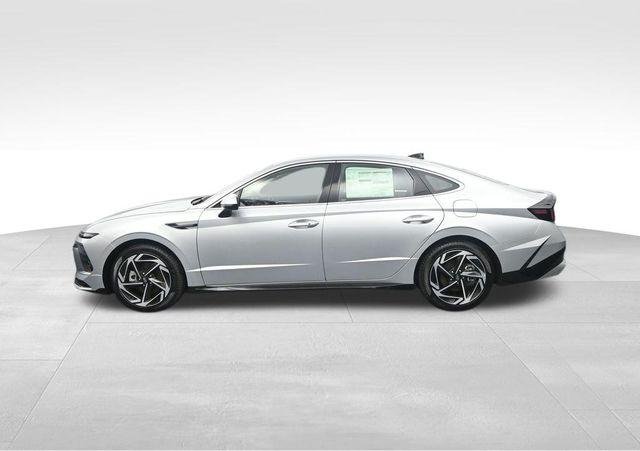 New 2026 Silver Hyundai SEL Sport image 5