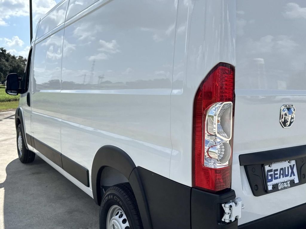 New 2026 Bright White Clear-Coat Exterior Paint RAM High Roof image 11