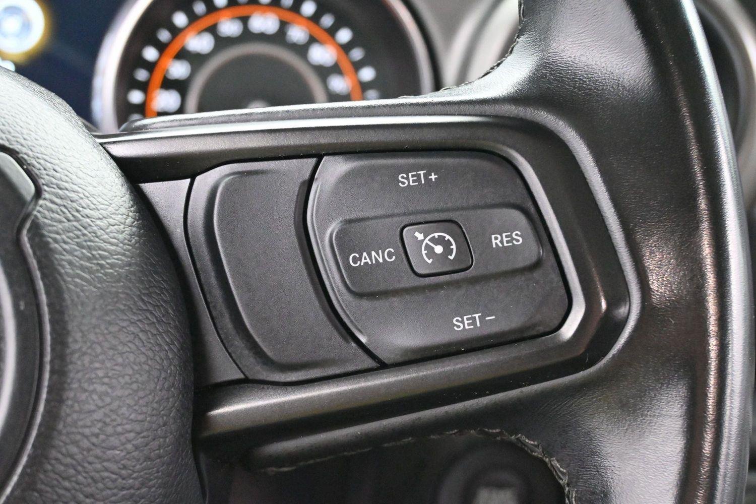 Used 2022 White Jeep Willys image 16