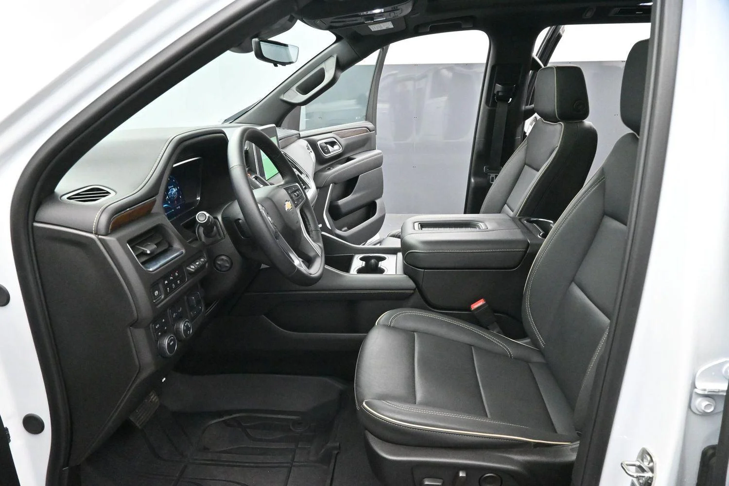 Used 2024 Summit White Chevrolet Premier image 12