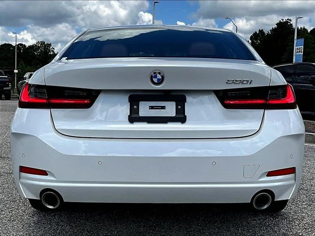 Used 2023 White BMW 330i image 5