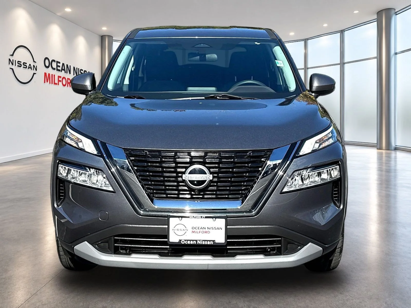 Certified Used 2023 Gun Metallic Nissan SV image 2
