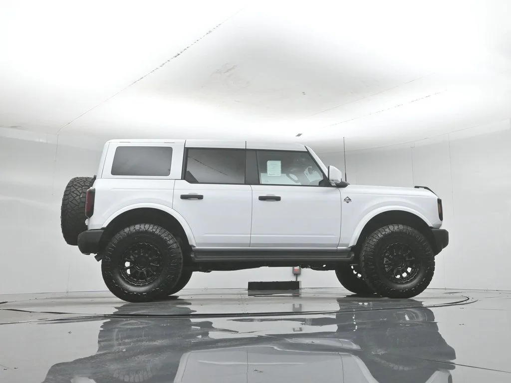 New 2026 Oxford White Ford Outer Banks image 7