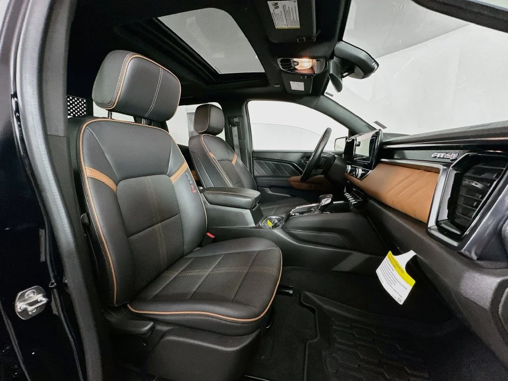 Used 2024 Onyx Black GMC AT4 image 31