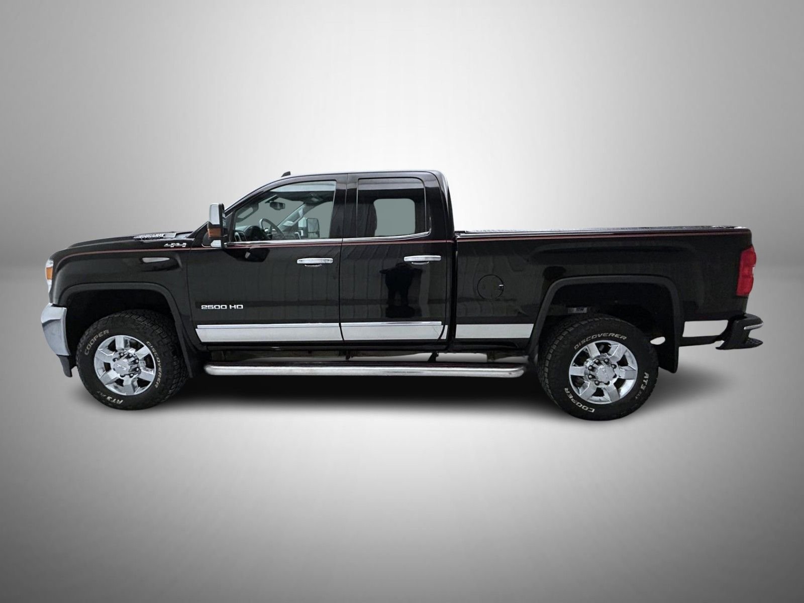 Used 2018 Black GMC SLT image 8