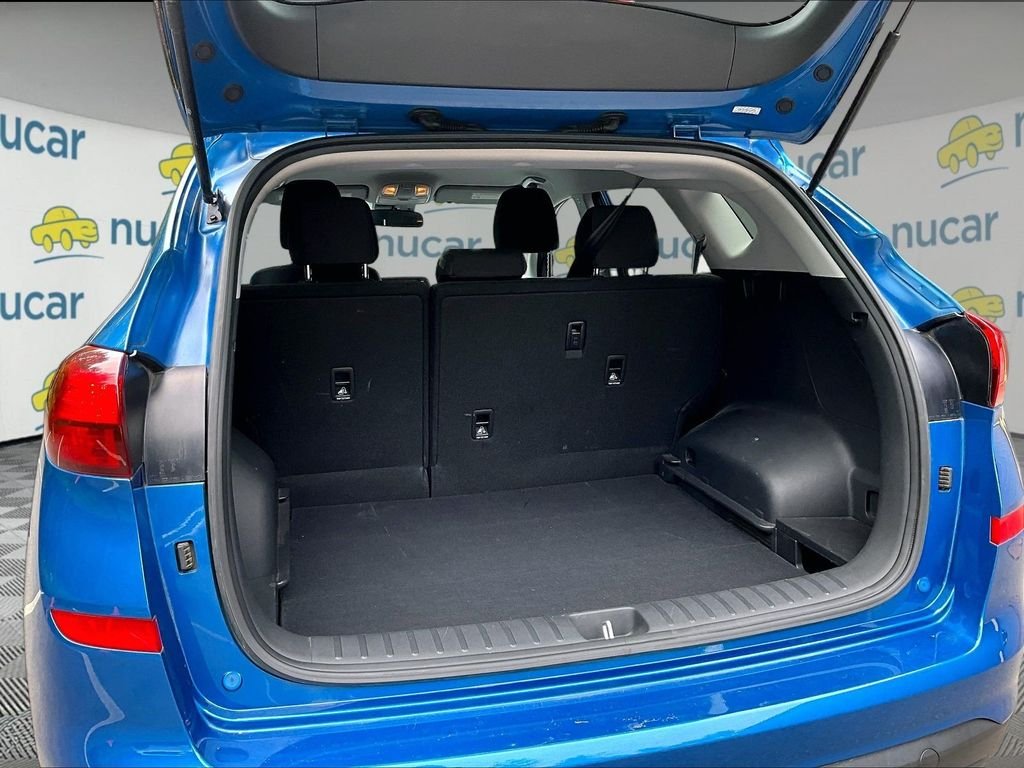 Used 2020 Blue Hyundai SE image 24