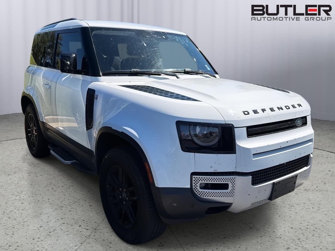 Used 2023 Fuji White Land Rover SE image 6