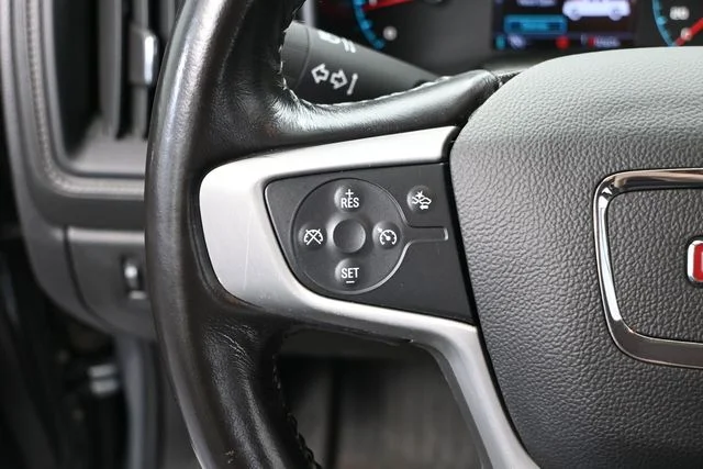 Used 2018 Gray GMC SLT image 29