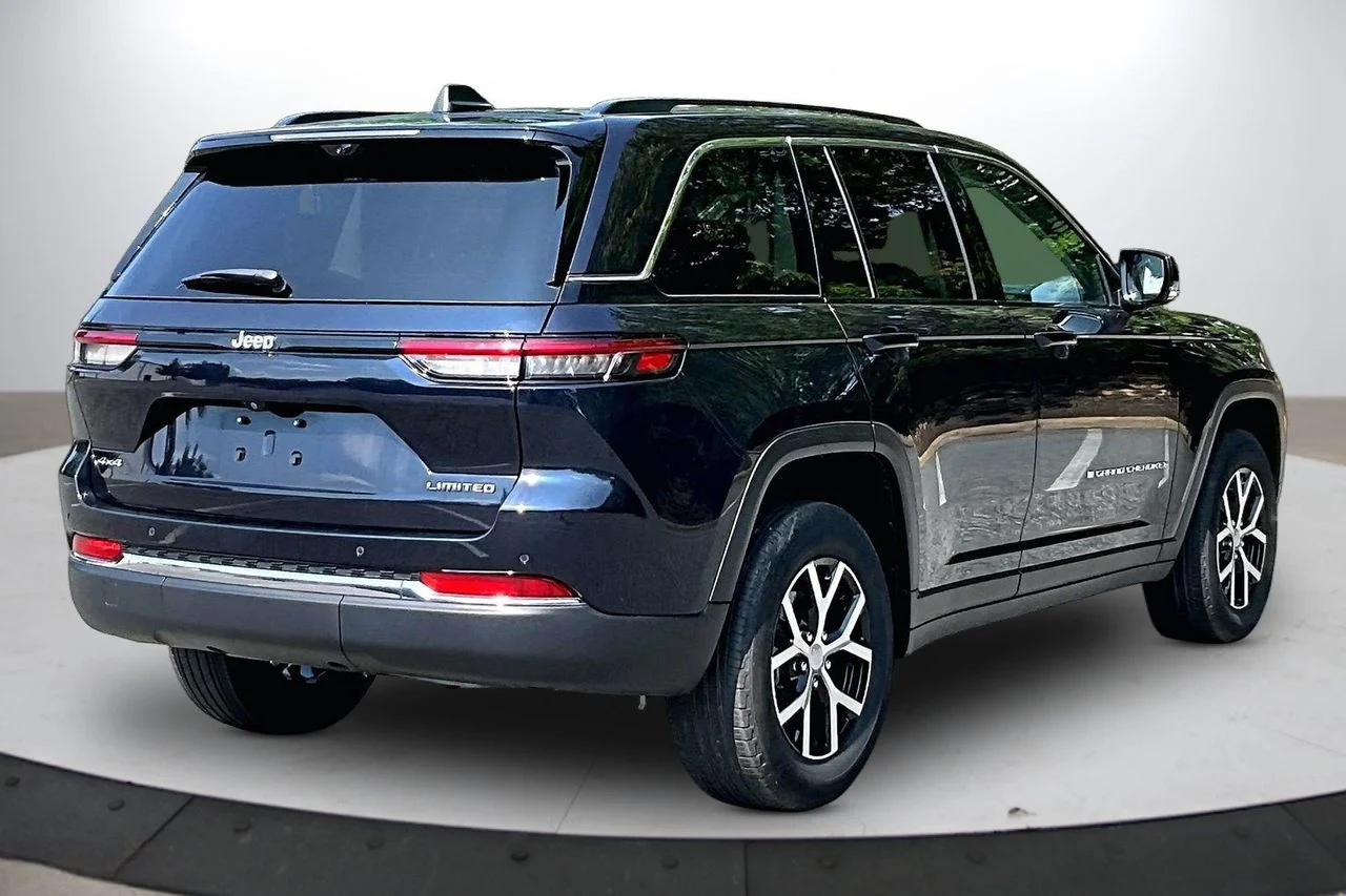Used 2023 Black Jeep Limited image 8