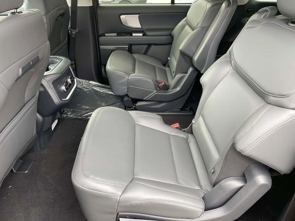 New 2026 Dark Matter Gray Metallic Ford MAX Active image 11