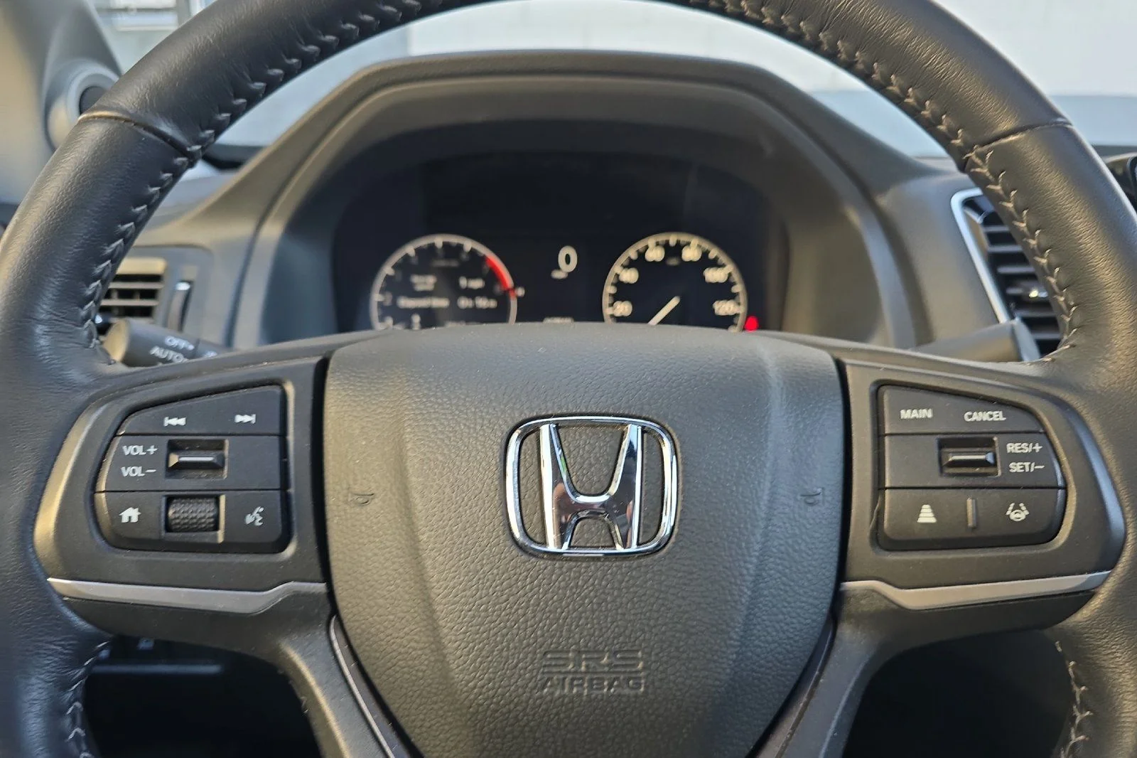 Used 2025 White Honda RTL image 19