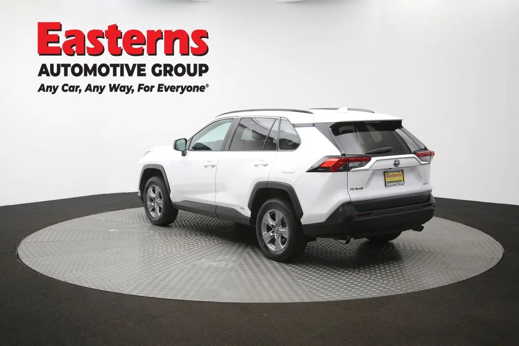 Used 2022 White Toyota LE image 65