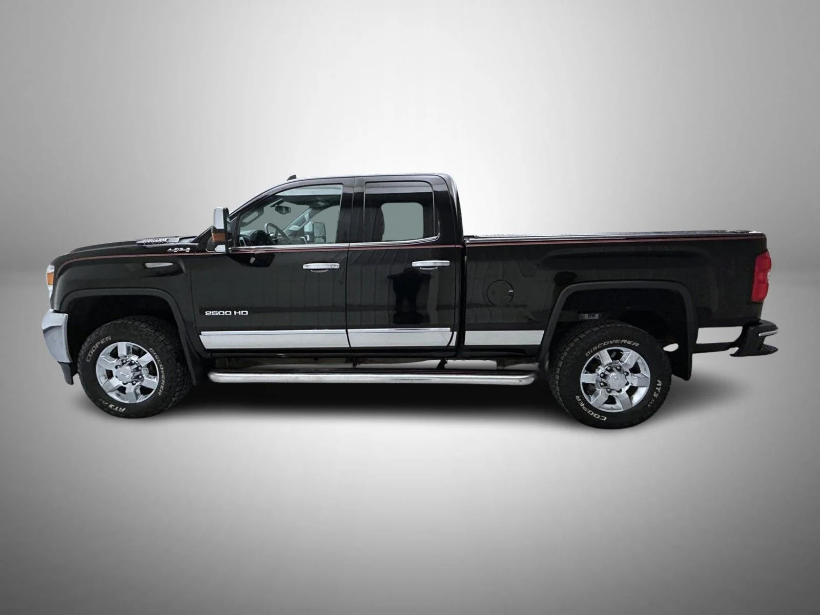 Used 2018 Black GMC SLT image 8
