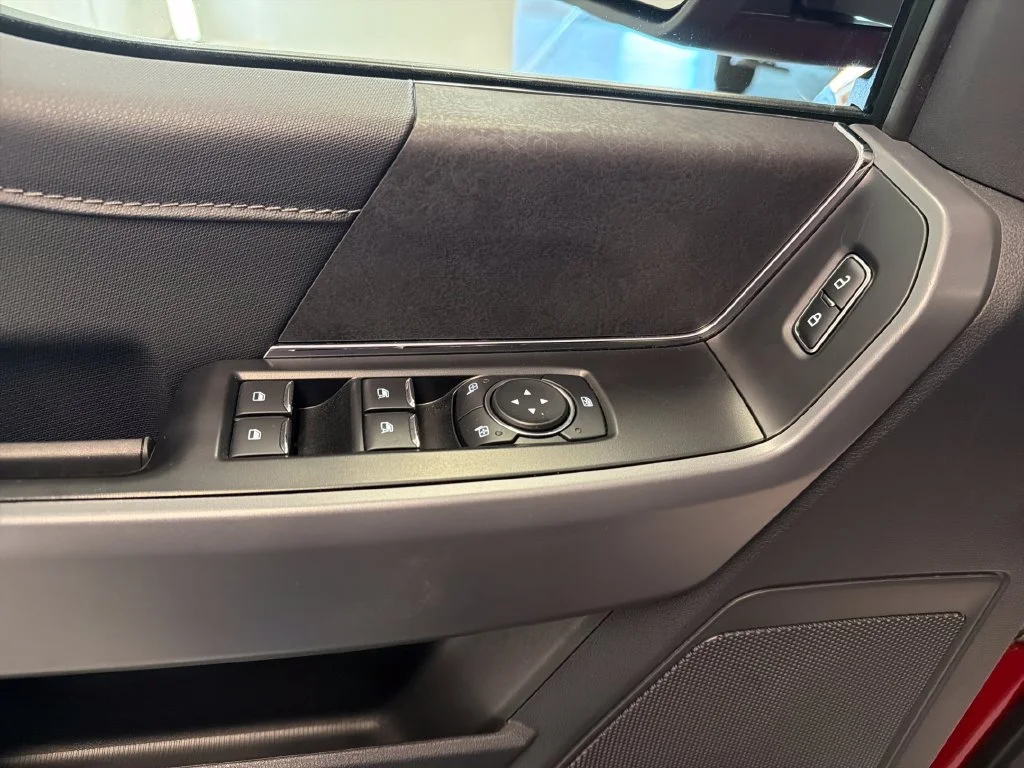 Used 2025 Red Ford XLT image 12