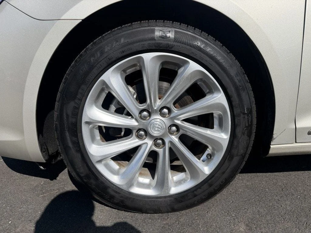Used 2014 Champagne Silver Metallic Buick 4dr Sedan Leather FWD w/ Driver Confidence Pkg & 18