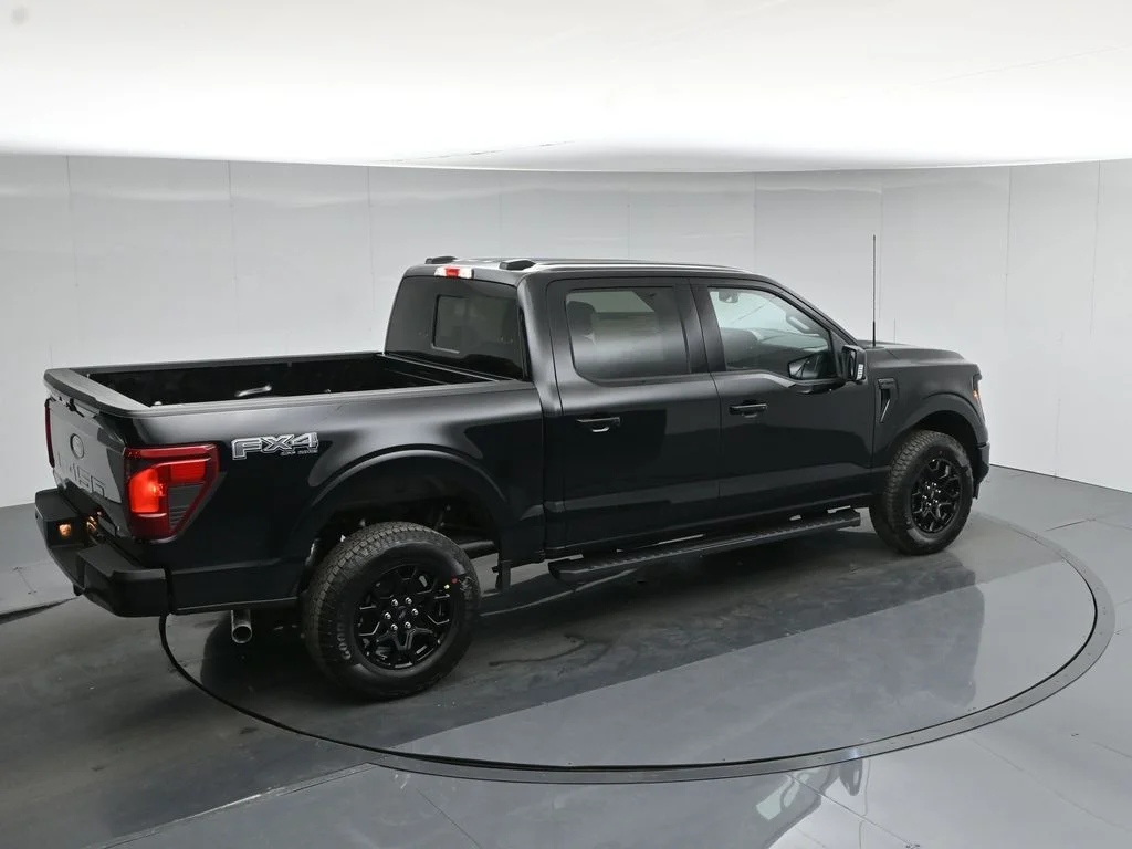 New 2026 Agate Black Metallic Ford XLT image 45
