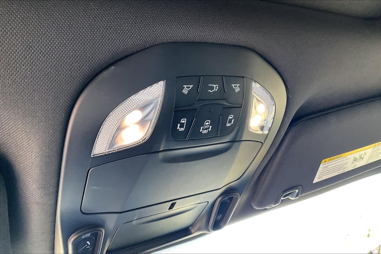2026 Chrysler Pacifica Limited - Photo 18