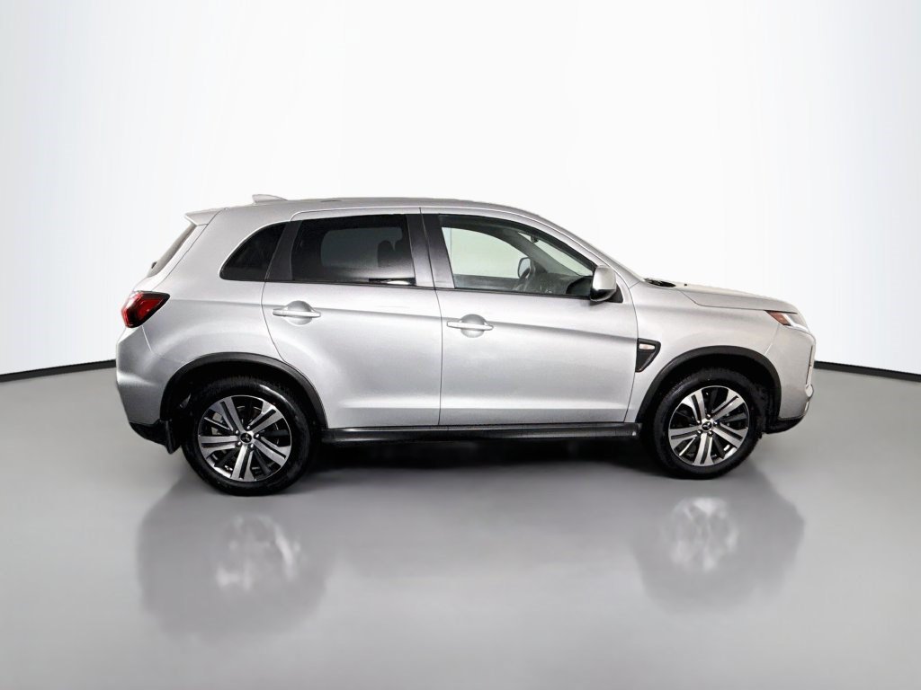 Used 2025 Alloy Silver Metallic Mitsubishi ES image 8