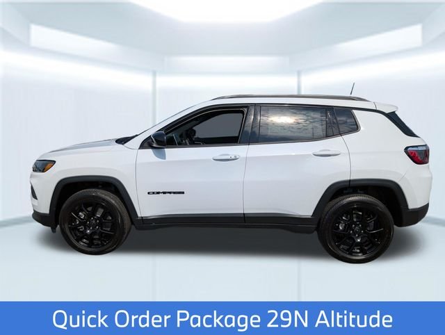 New 2026 Bright White Clearcoat Jeep Latitude image 2