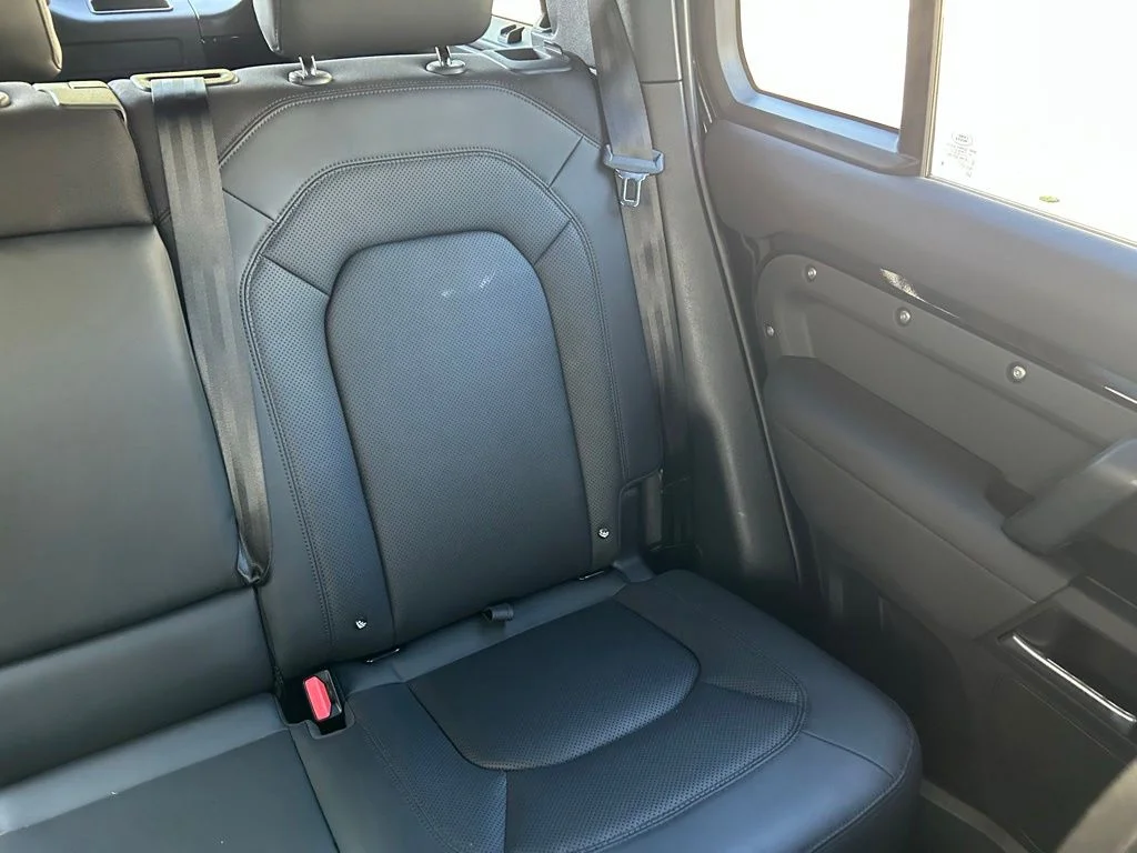 Used 2025 Black Land Rover S image 14
