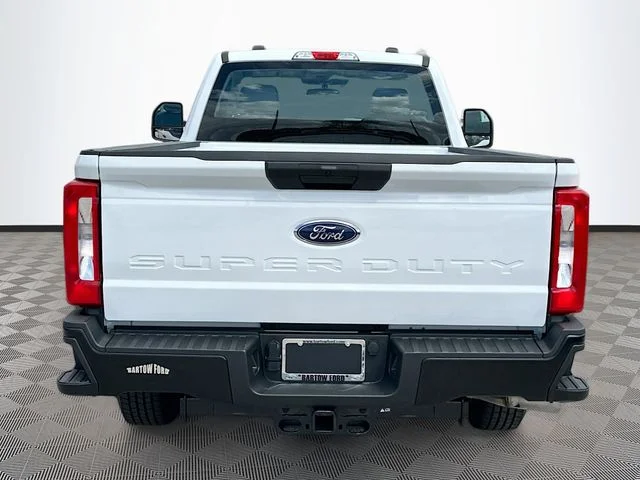 New 2026 Oxford White Ford XL image 5