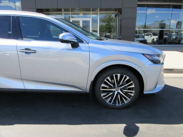 New 2026 Iridium Lexus PREMIUM PLUS image 20