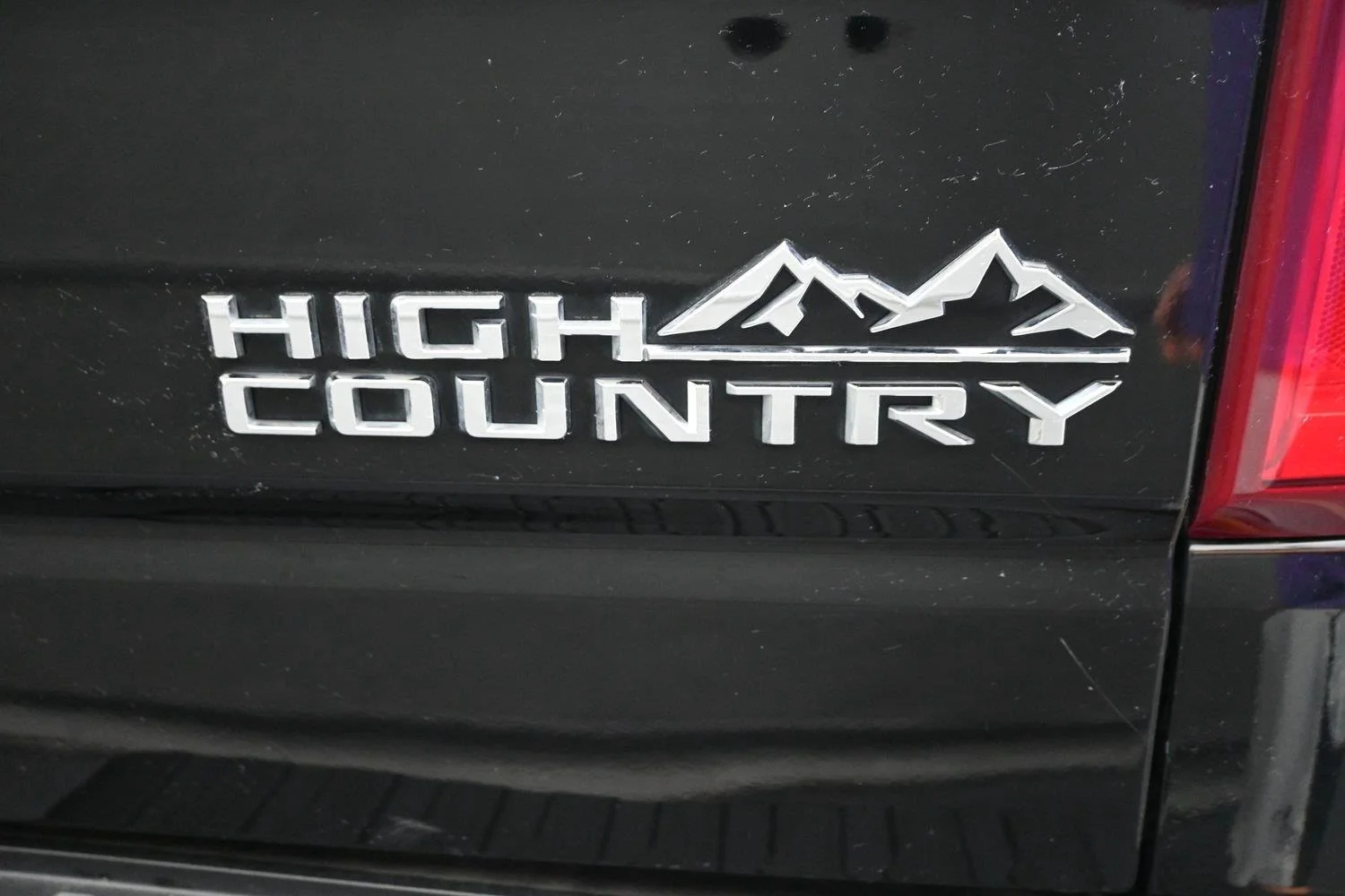 Used 2025 Black Chevrolet High Country image 18