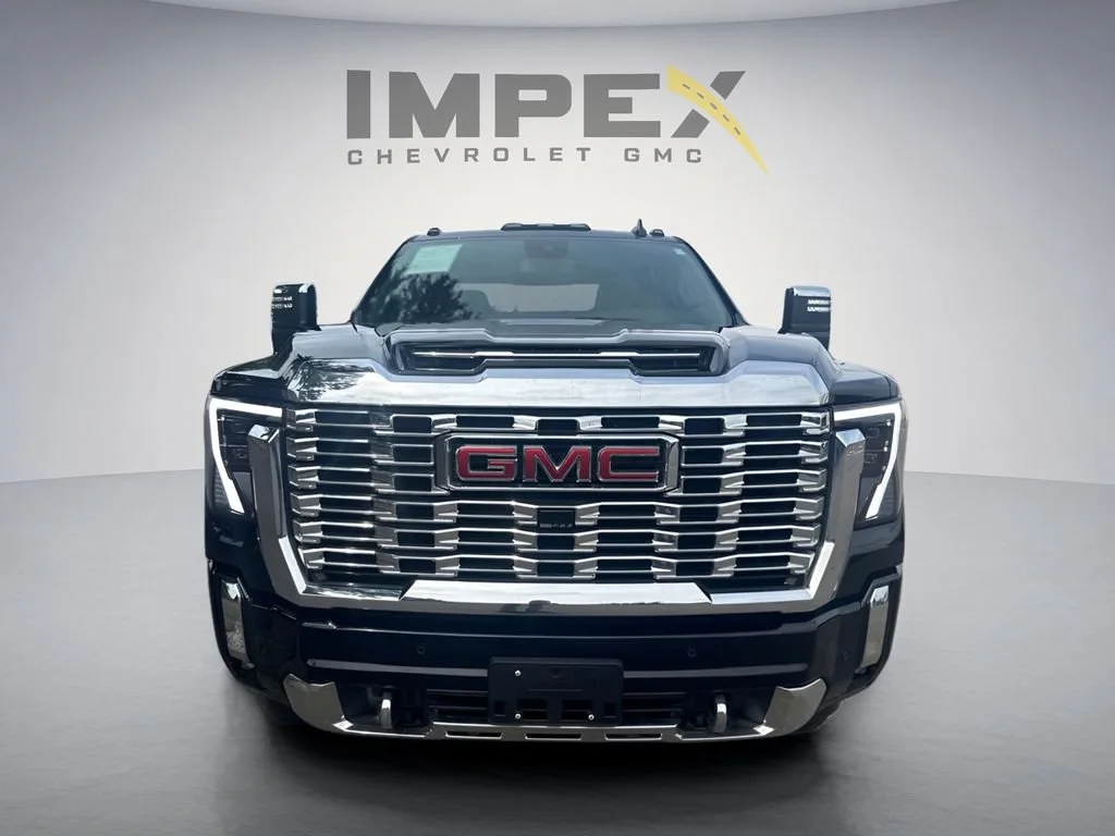 Used 2025 Onyx Black GMC Denali image 8