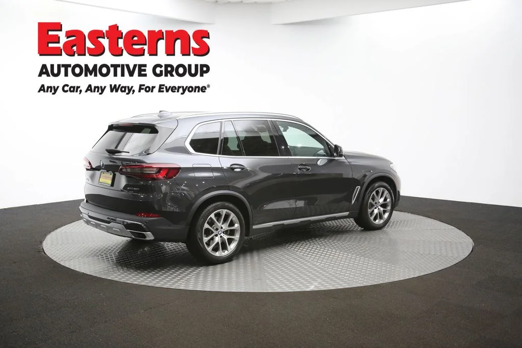 Used 2022 Gray BMW xDrive40i image 47