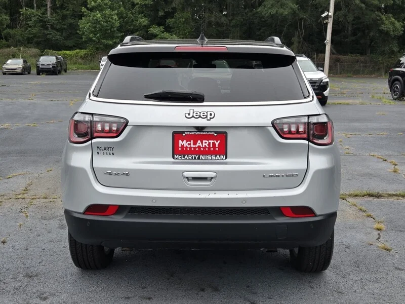 Used 2025 Silver Zynith Metallic Clearco JEEP LIMITED image 4