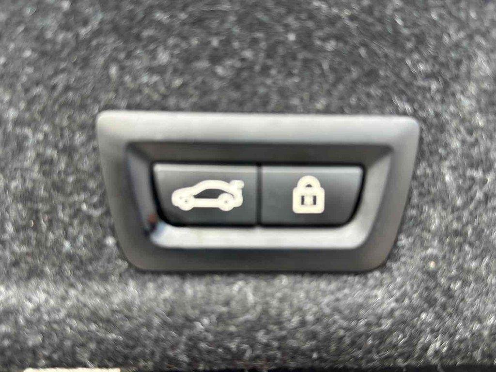 Used 2020 Mineral White Metallic BMW M340i xDrive Sedan image 26