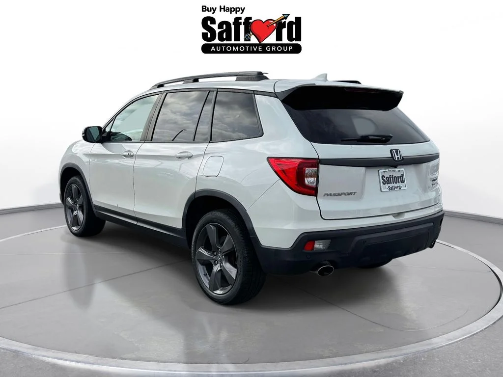 Used 2019 White Honda Touring image 6
