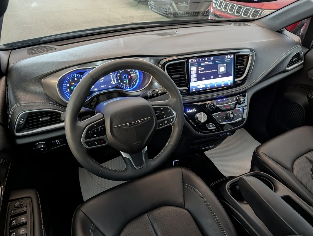 Certified Used 2025 Black Chrysler Select - Safety Sphere- 360 Camera - Caprice Leather - Power Doors - Liftgate & More! image 24