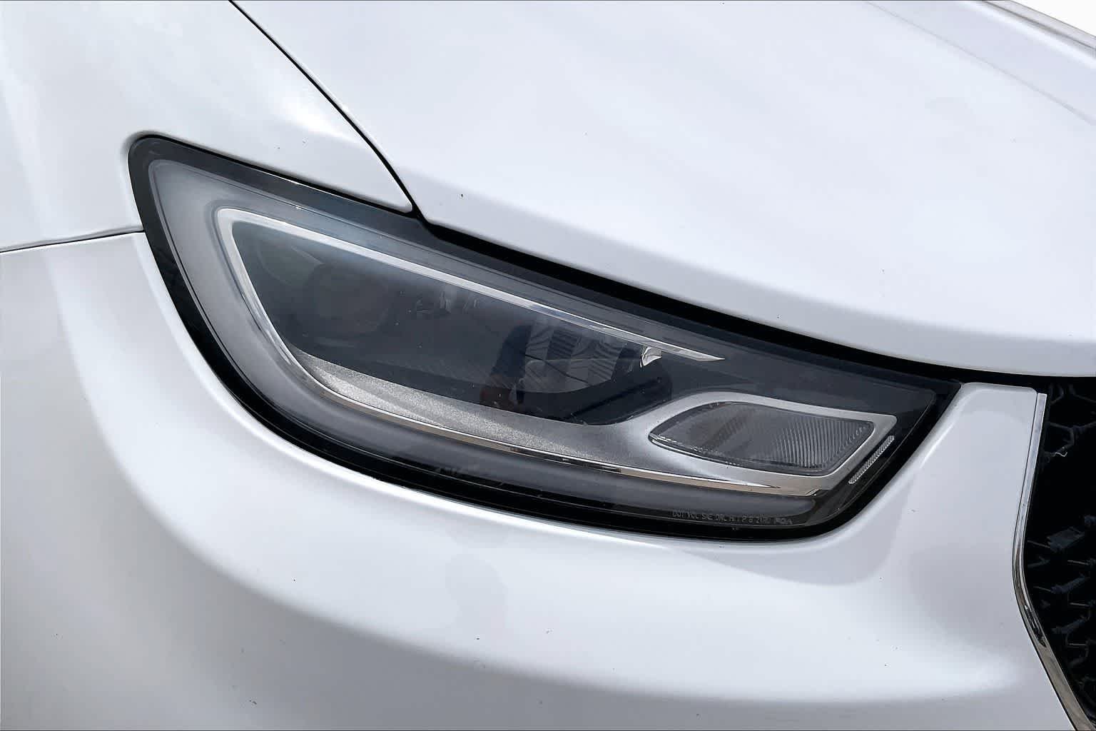 Used 2023 Bright White Clearcoat Chrysler Touring L image 26
