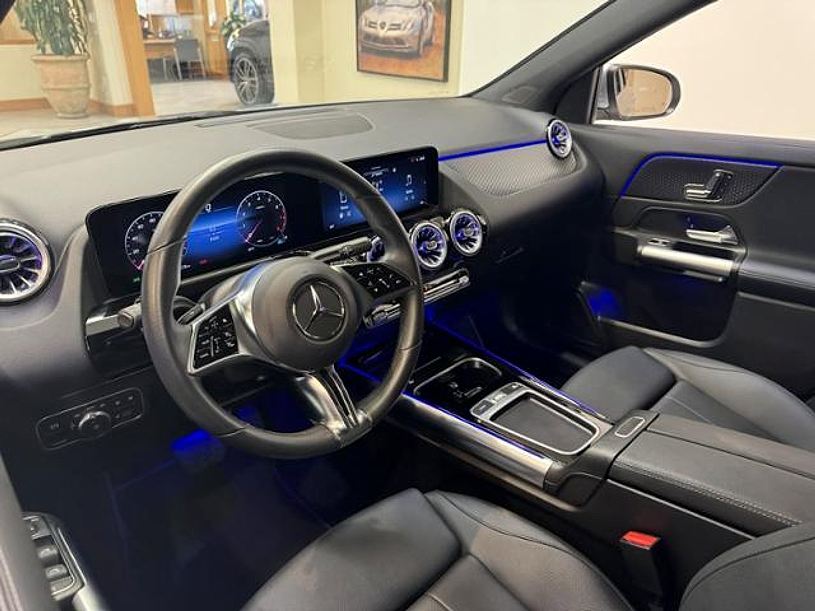 Used 2025 Cirrus Silver Metallic Mercedes-Benz 4MATIC® image 9