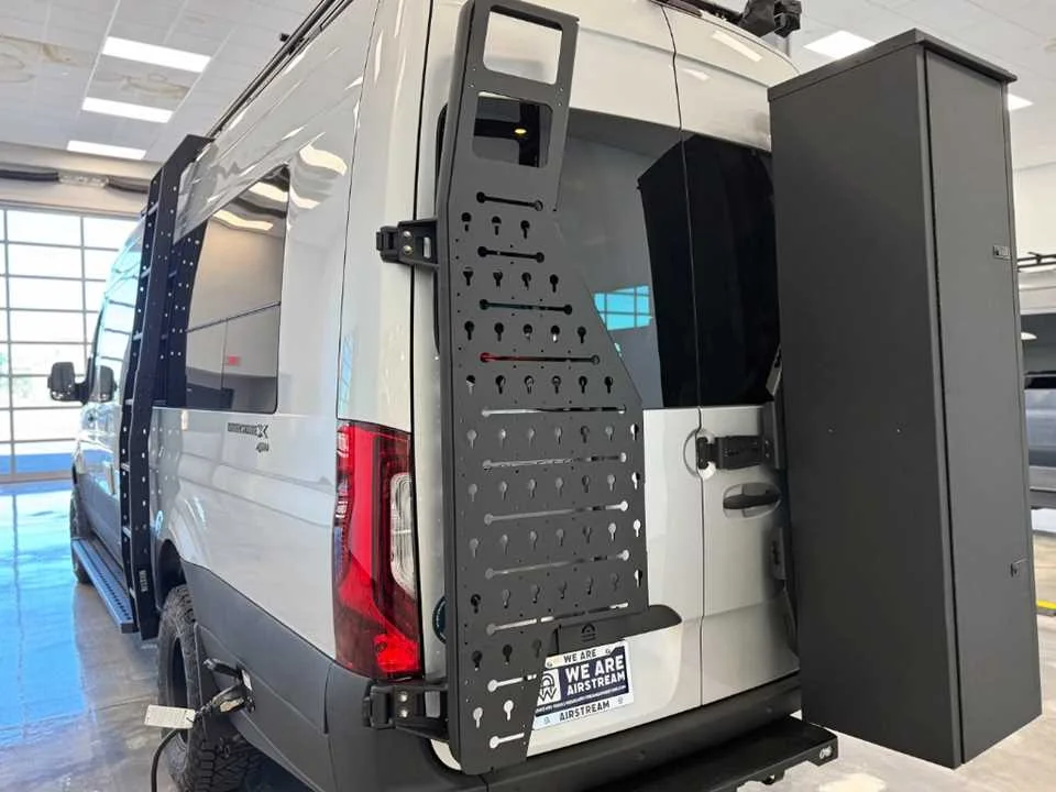 Used 2024 SILVER AIRSTREAM  image 11