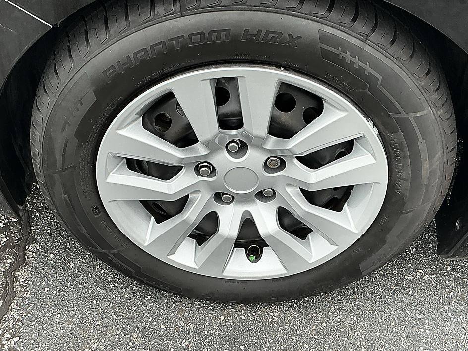 Used 2022 Super Black Nissan S image 9