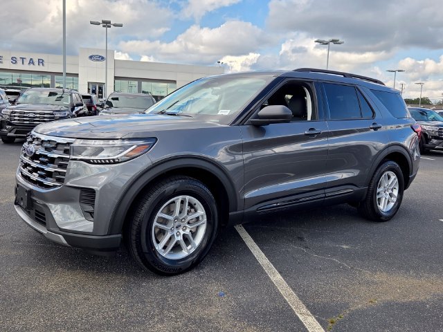 New 2026 Gray Ford Active image 3