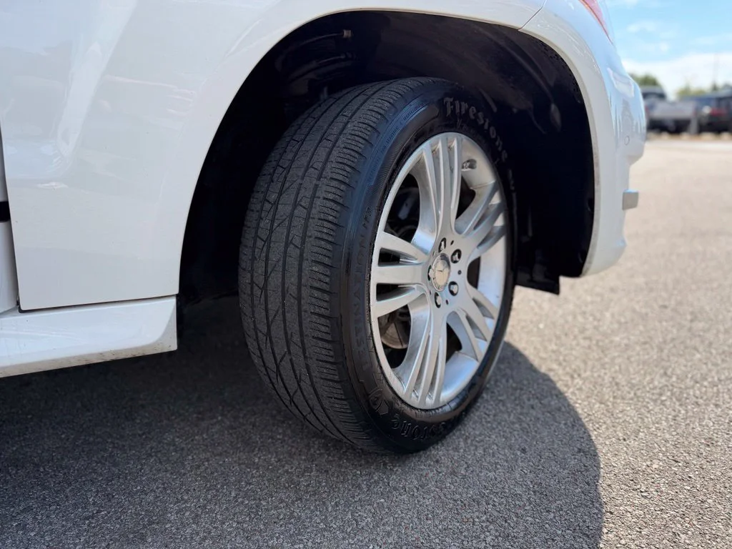 Used 2014 White Mercedes-Benz GLK 250 image 8