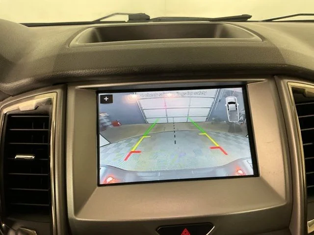 Used 2019 Blue Ford XLT image 19
