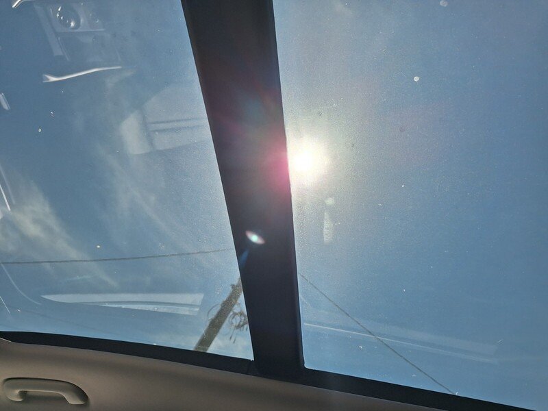 Used 2022 Black Kia EX image 21