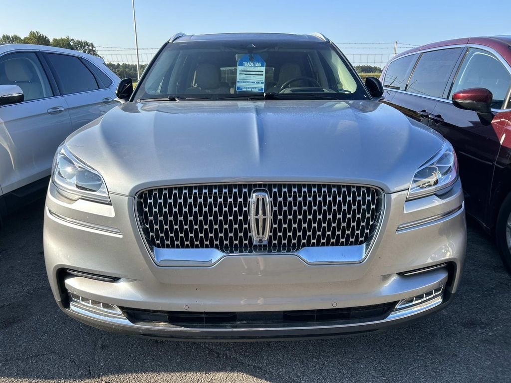 Used 2020 Radiance Metallic Lincoln Reserve image 6